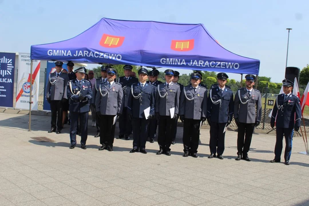 Święto Policji w Jarocinie. Policjanci odebrali awanse, padła ważna zapowiedź na 2027 rok