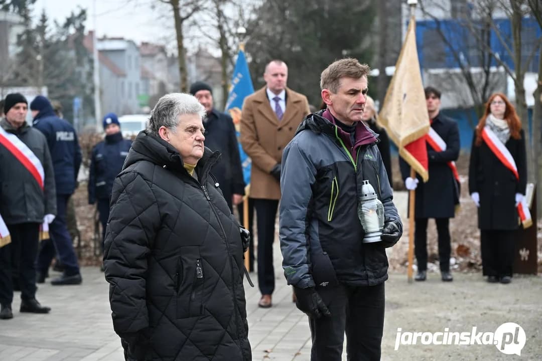 Kwiaty w rocznicę wyzwolenia Jarocina [ZDJĘCIA, WIDEO]