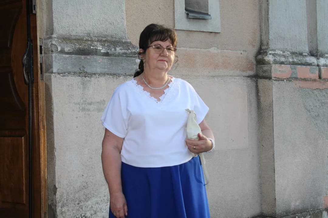 Uroczystość Matki Bożej Cieleckiej w parafii św. Małgorzaty w Cielczy z zawierzeniem KGW z gminy Jarocin — zdjęcie 5 z 166