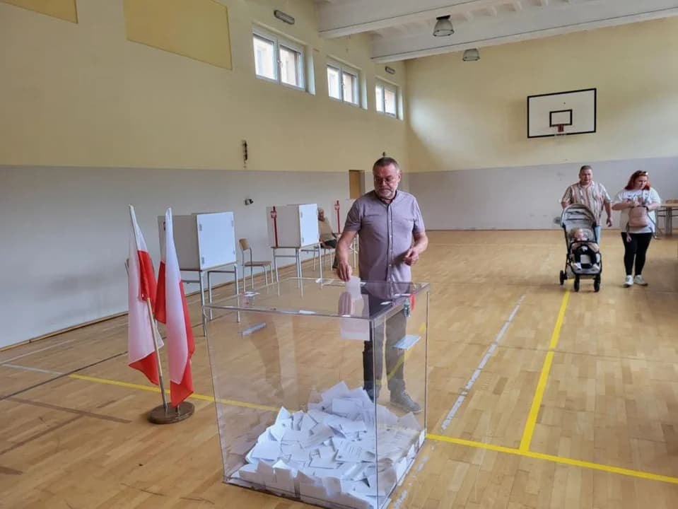 Ostatnie godziny wyborów prezydenckich. Frekwencja ciągle rośnie [ZDJĘCIA]