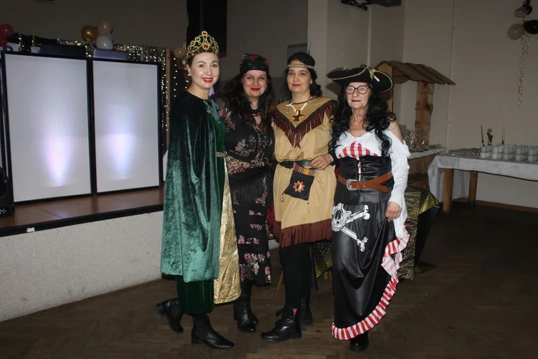 Wielki bal w Mieszkowie. Bawili się biskupi i królowie. Najlepsza była Fiona — zdjęcie 2 z 163