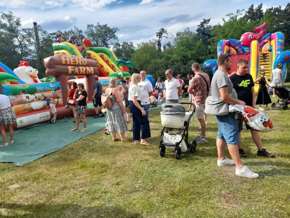 Bajkowy festyn w  Śmiełowie — zdjęcie 4 z 79