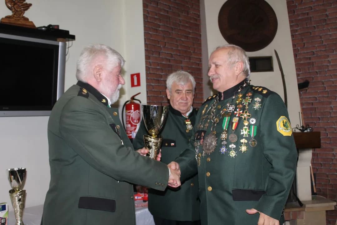 Kurkowe Bractwo Strzeleckie w Jarocinie wspominało zmarłych członków [ZDJĘCIA] — zdjęcie 3 z 41