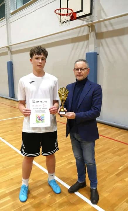 Szkolny turniej futsalu w jarocińskim liceum — zdjęcie 5 z 54
