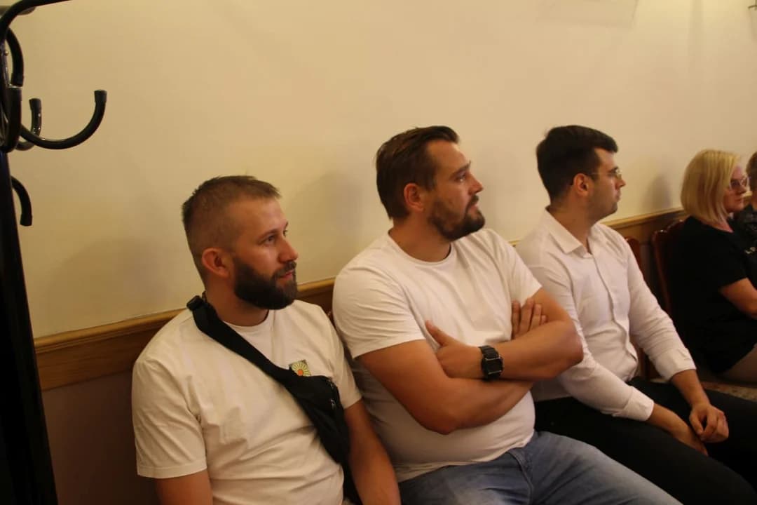 Pracownicy szpitala przyszli na sesję Rady Powiatu w Jarocinie