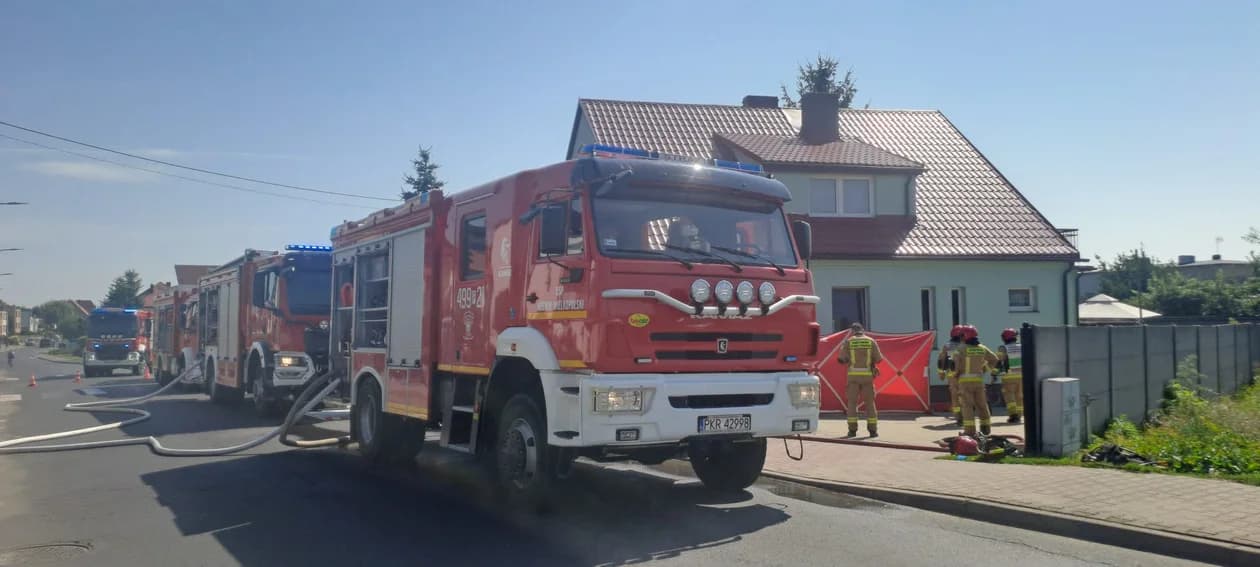 Tragiczny pożar domu w regionie. Nie żyje 69-latek — zdjęcie 2 z 3