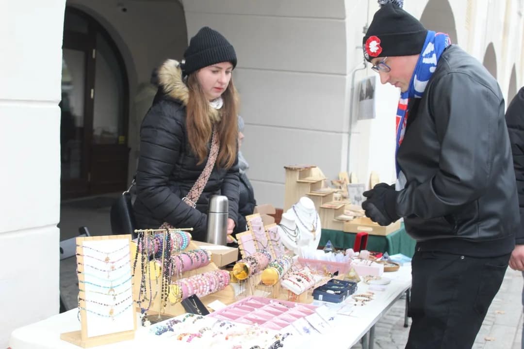 Mikołajki w Śmiełowie i Jarmark Bożonarodzeniowy w Jarocinie. Dwa duże wydarzenia w jeden weekend grudnia [ZDJĘCIA, AKTUALIZACJA] — zdjęcie 5 z 35