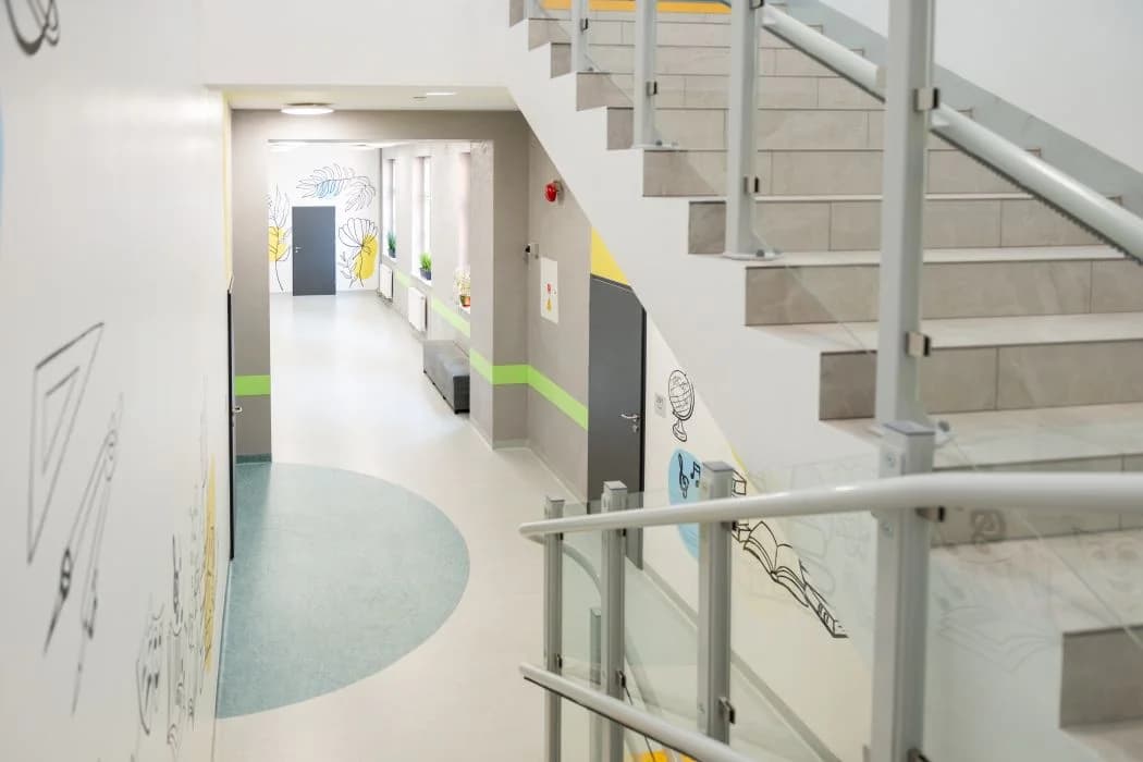 Szkoła Podstawowa w Jaraczewie zmieniła się nie do poznania. Koszt inwestycji to ponad 2,2 mln zł — zdjęcie 6 z 14