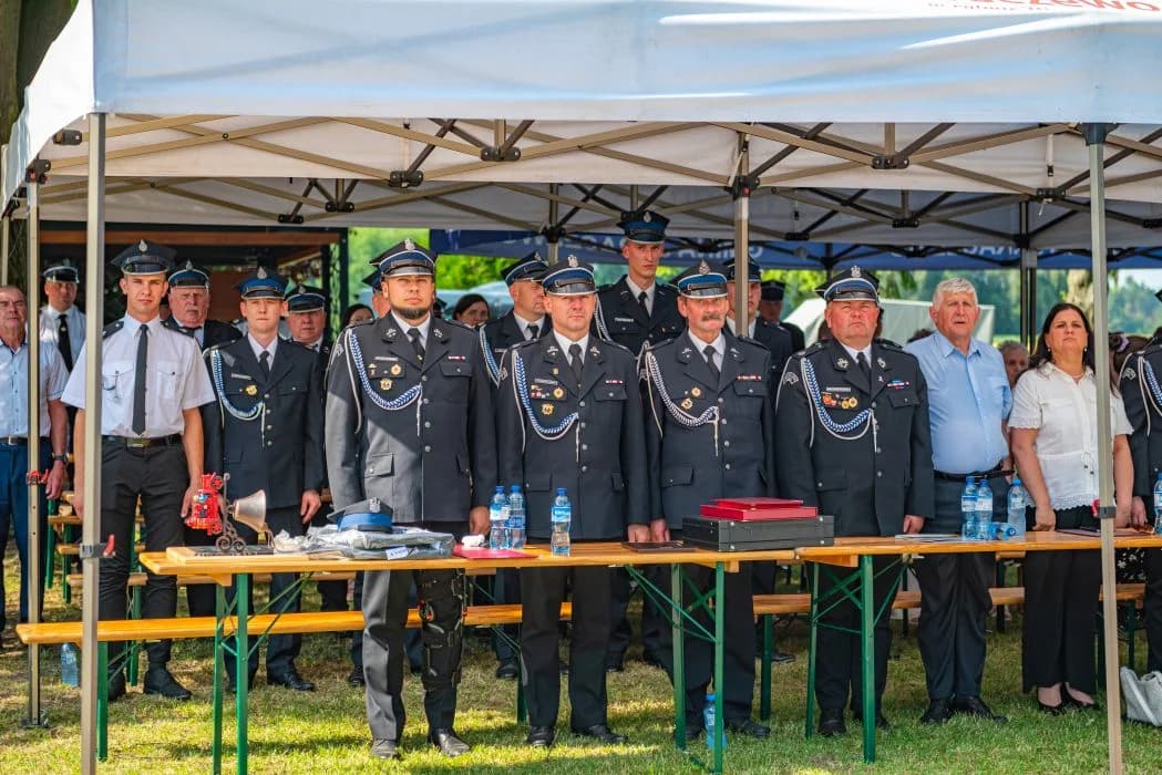 Zaproszenie na jubileusz przyjęli: Lidia Czechak - poseł, Bartosz Banaszak - burmistrz Jaraczewa, Jan Szczerbań - członek zarządu powiatu jarocińskiego, a także przedstawiciele jednostek OSP z terenu gminy Jaraczewo.