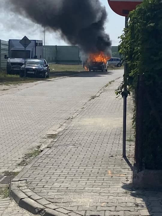Pożar samochodu w Jarocinie