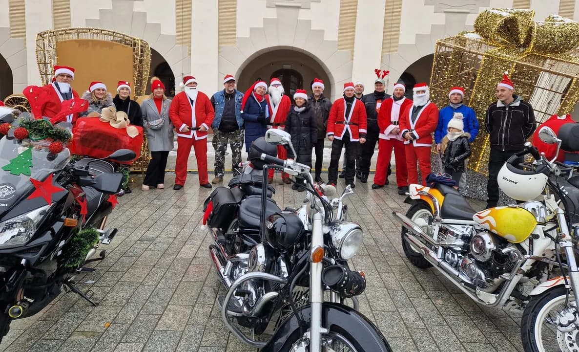 Jarocińskie „SOWY” na motocyklach zawiozły paczki dla potrzebujących