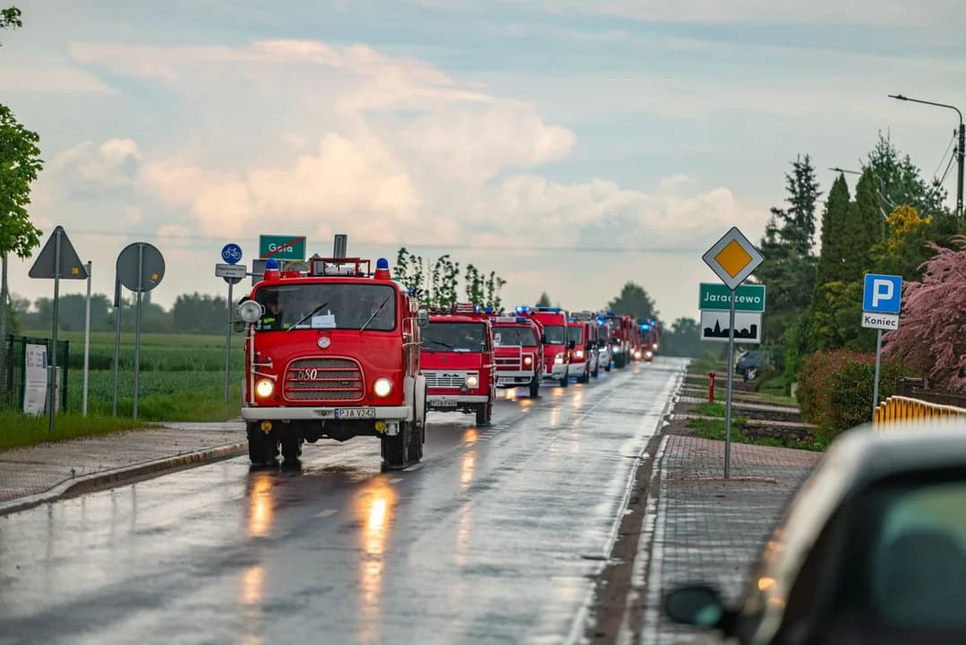 Tardycyjnie kolumna aut przejechała przez gminę Jaraczewo