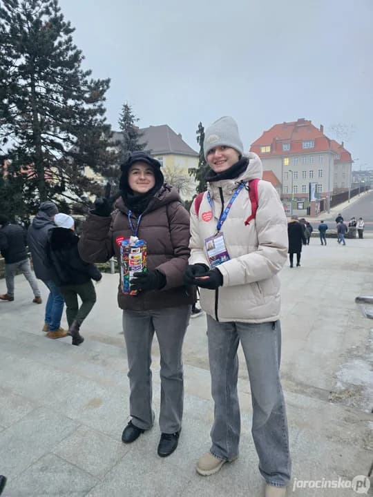 Wolontariusze na ulicach Jarocina.