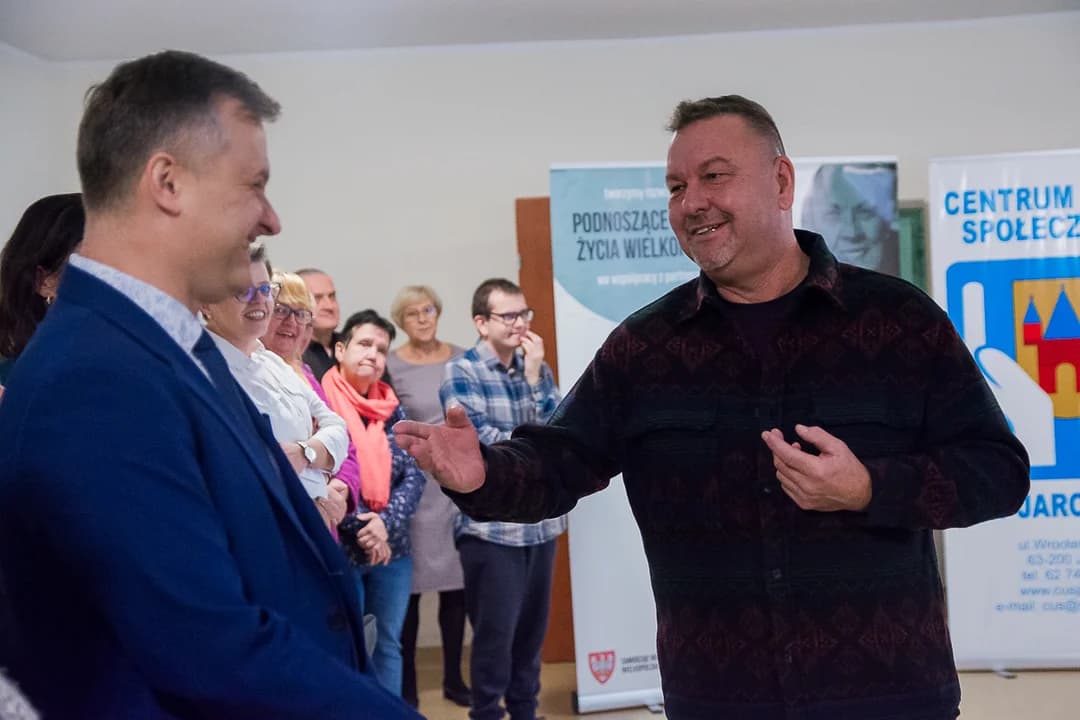 W Jarocinie otwarto mieszkanie wspomagane dla osób ze spektrum autyzmu — zdjęcie 5 z 21