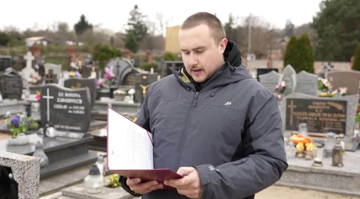 Henryk Mikołajczak z Łobza został pośmiertnie odznaczony Krzyżem Świętego Floriana. Z tej okazji odbyła się uroczystość na cmentarzu w Górze [ZDJĘCIA] — zdjęcie 4 z 20