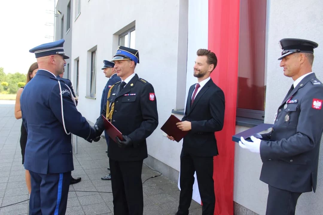 Święto Policji w Jarocinie. Policjanci odebrali awanse, padła ważna zapowiedź na 2027 rok