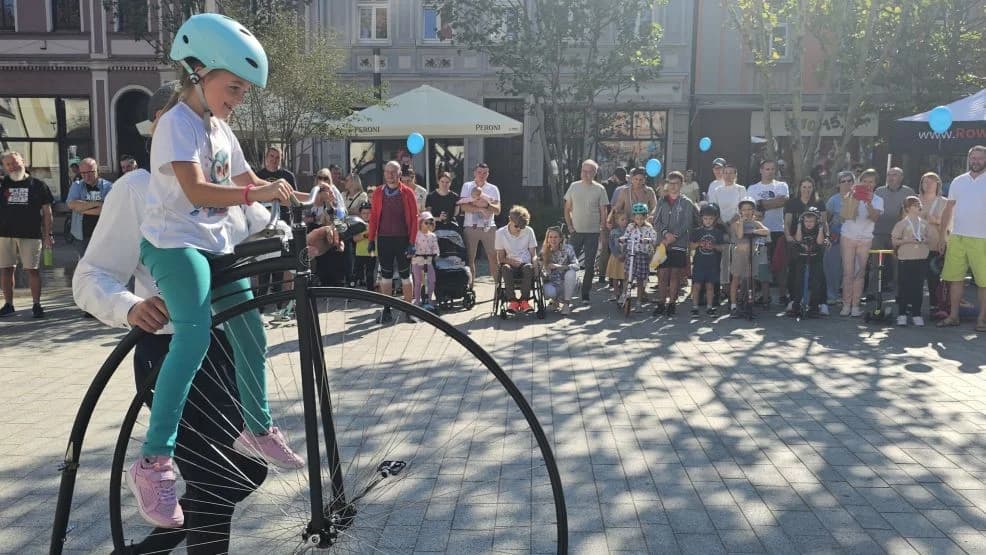 Jest decyzja w sprawie wprowadzenia ruchu samochodów na jarociński rynek. W grę wchodzą duże pieniądze [ZDJĘCIA, SONDA] — zdjęcie 4 z 11