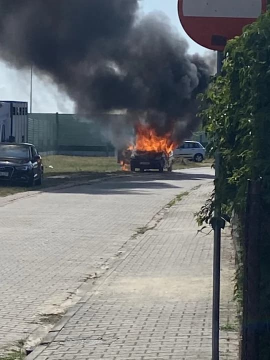 Pożar samochodu w Jarocinie