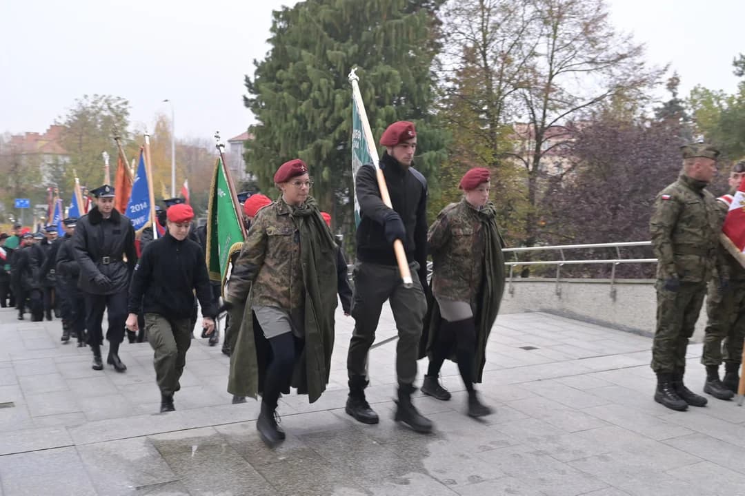 Capstrzyk na rynku w Jarocinie — zdjęcie 1 z 52