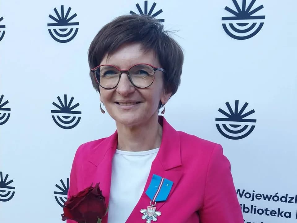 Dyrektorka biblioteki w Jarocinie, Agnieszka Borkiewicz zasłużona dla województwa wielkopolskiego — zdjęcie 4 z 4