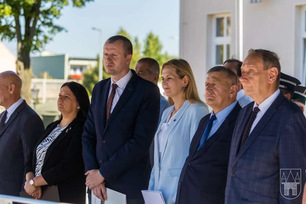 Dwa lata rządów - jaką ocenę dają burmistrzowi mieszkańcy, jaką radni? Jest piątka, ale i jedynka...