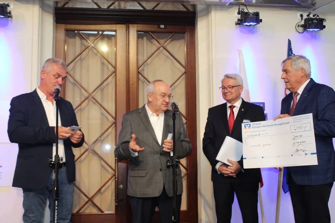 Lions Club Jarocin świętował swoje 20-lecie. Dostali misia, wino i tysiąc euro [ZDJĘCIA]