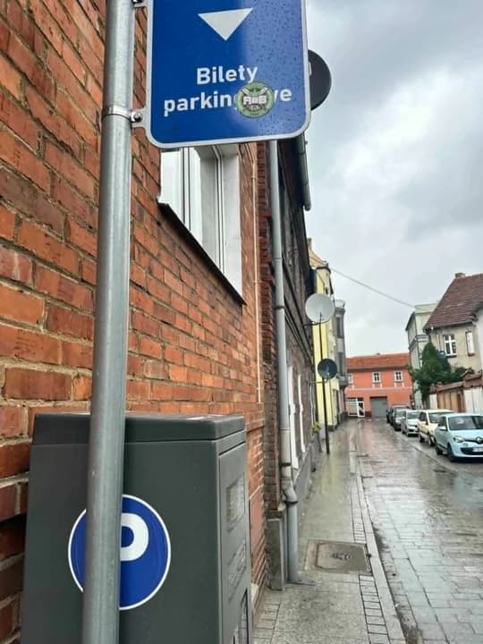 Ważne zmiany w strefie parkowania w Jarocinie. Gdzie i ile będziemy płacili, dla kogo stawka zerowa?