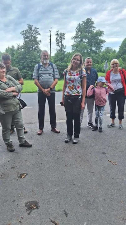 W Nadleśnictwie Jarocin ma powstać jubileuszowy rezerwat. Razem z PTTK zorganizowano rajd wzdłuż Lutyni [ZDJĘCIA] — zdjęcie 3 z 38