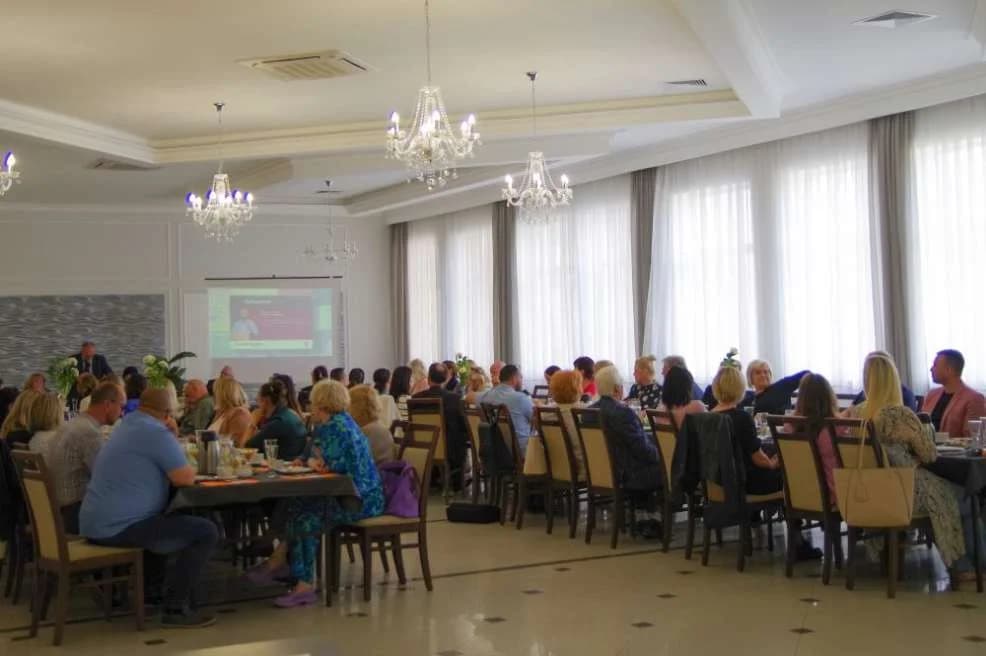 Konferencja sprawozdawczo-wyborcza jarocińskiego oddziału ZNP — zdjęcie 5 z 7