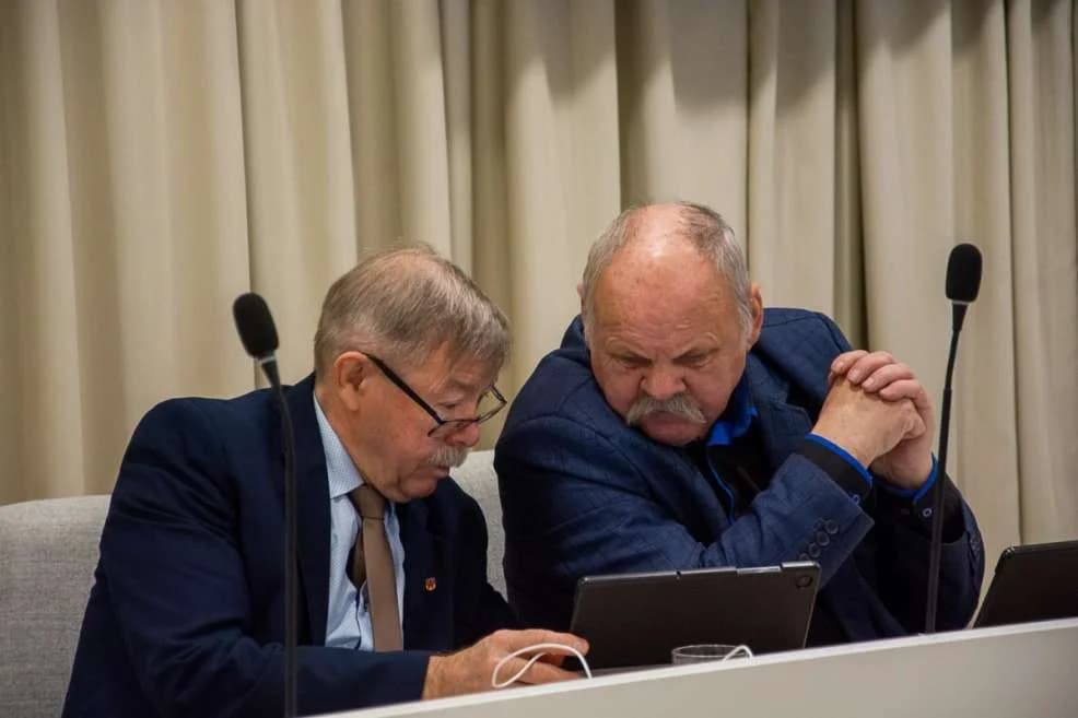 Sesja Rady Miejskiej w Jarocinie (18 grudnia 2024 r.) — zdjęcie 3 z 40