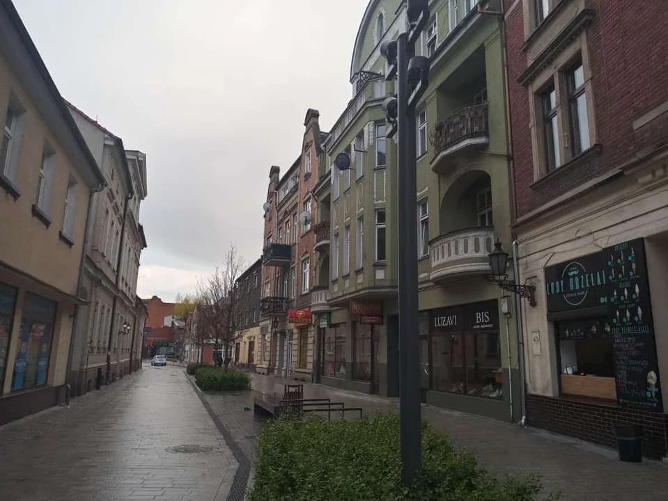 Sceniczne reflektory oświetlą cztery ulice w centrum Jarocina [ZDJĘCIA]