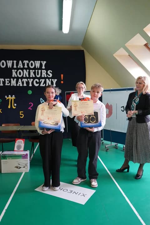 20 drużyn z powiatu jarocińskiego zmagało się z matematyką, a sześć z historią. Dwa powiatowe konkursy w "dwójce" [ZDJĘCIA] — zdjęcie 5 z 14