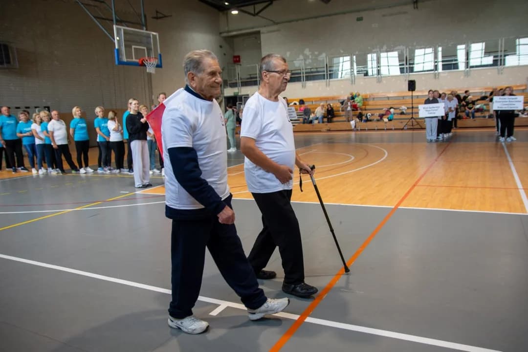 I Spartakiada Seniorów w Jarocinie. Kto był najlepszy w „wyścigu na wesoło”, kręglach i treningu pamięci? [ZDJĘCIA] — zdjęcie 5 z 98