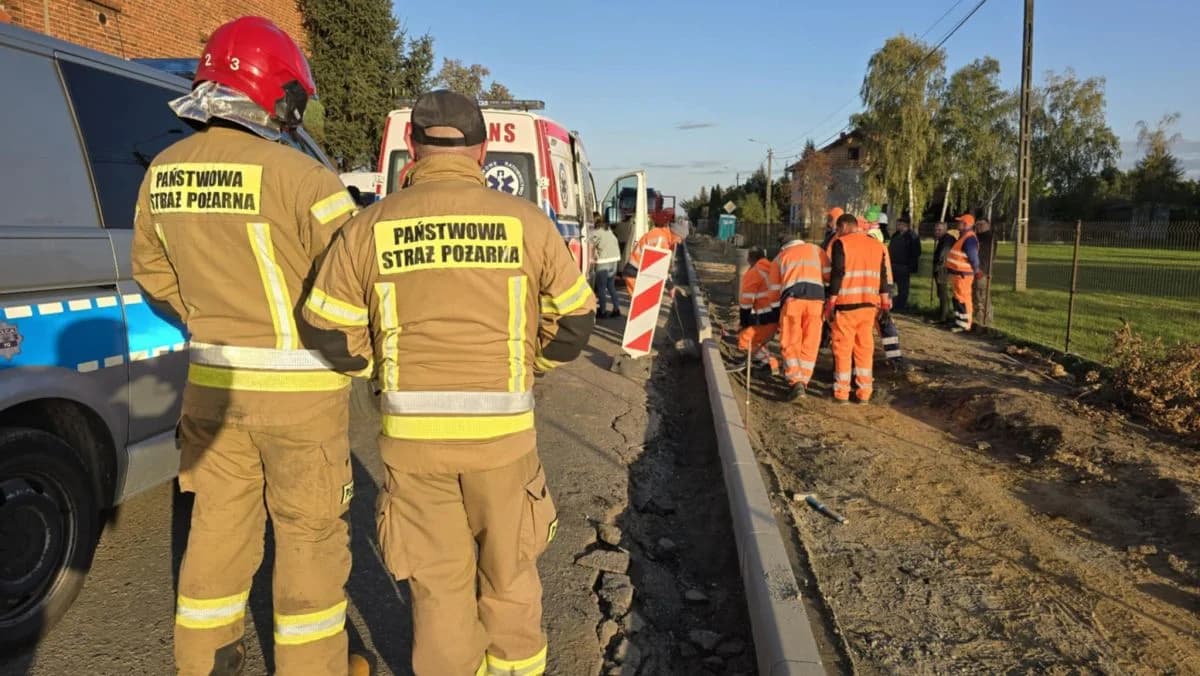 Volkswagenem uderzył w auto stojące na poboczu drogi w Goli — zdjęcie 2 z 3