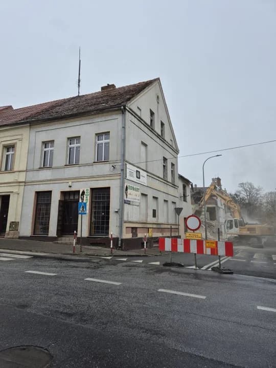 W Żerkowie wyburzyli budynek, żeby mogła powstać nowoczesna biblioteka [ZDJĘCIA, WIDEO] — zdjęcie 5 z 6