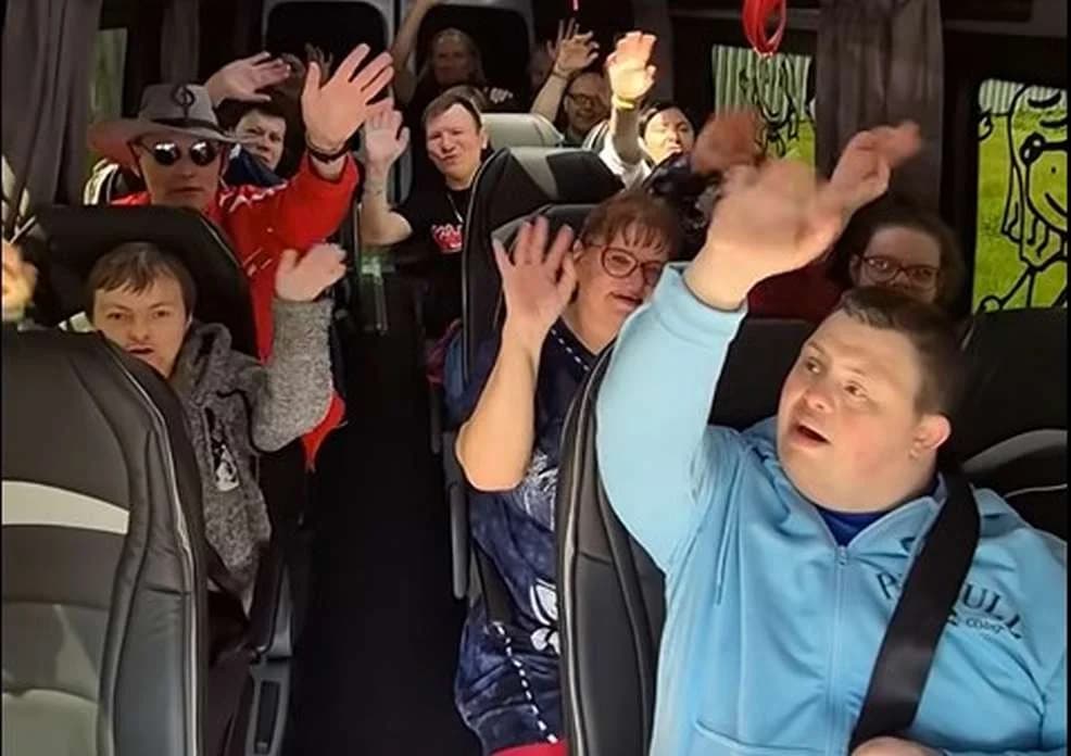 Jarocińska spółka Trans Pegaz kupiła nowego busa — zdjęcie 5 z 6