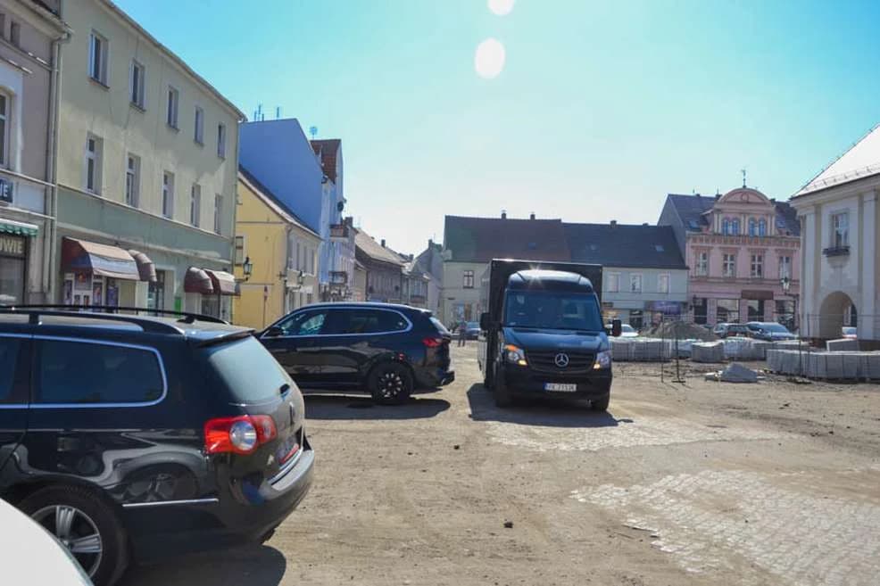 Chcesz mieć wpływ na organizację ruchu na jarocińskim rynku, przyjdź do ratusza na spotkanie w tej sprawie [TRANSMISJA]