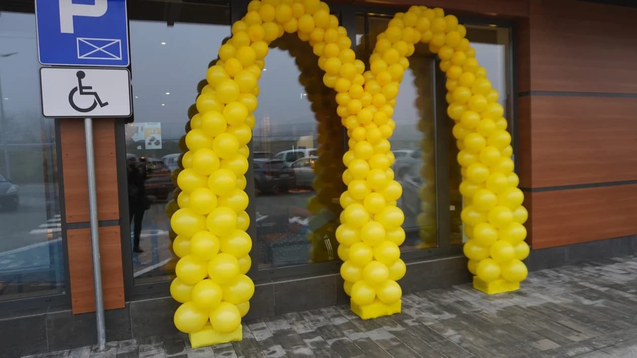 Nowy McDonald's po sąsiedzku. Zobacz, jak wyglądało wielkie otwarcie lokalu [ZDJĘCIA] — zdjęcie 3 z 63