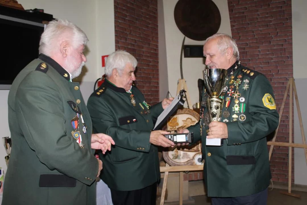 Kurkowe Bractwo Strzeleckie w Jarocinie wspominało zmarłych członków [ZDJĘCIA] — zdjęcie 4 z 41