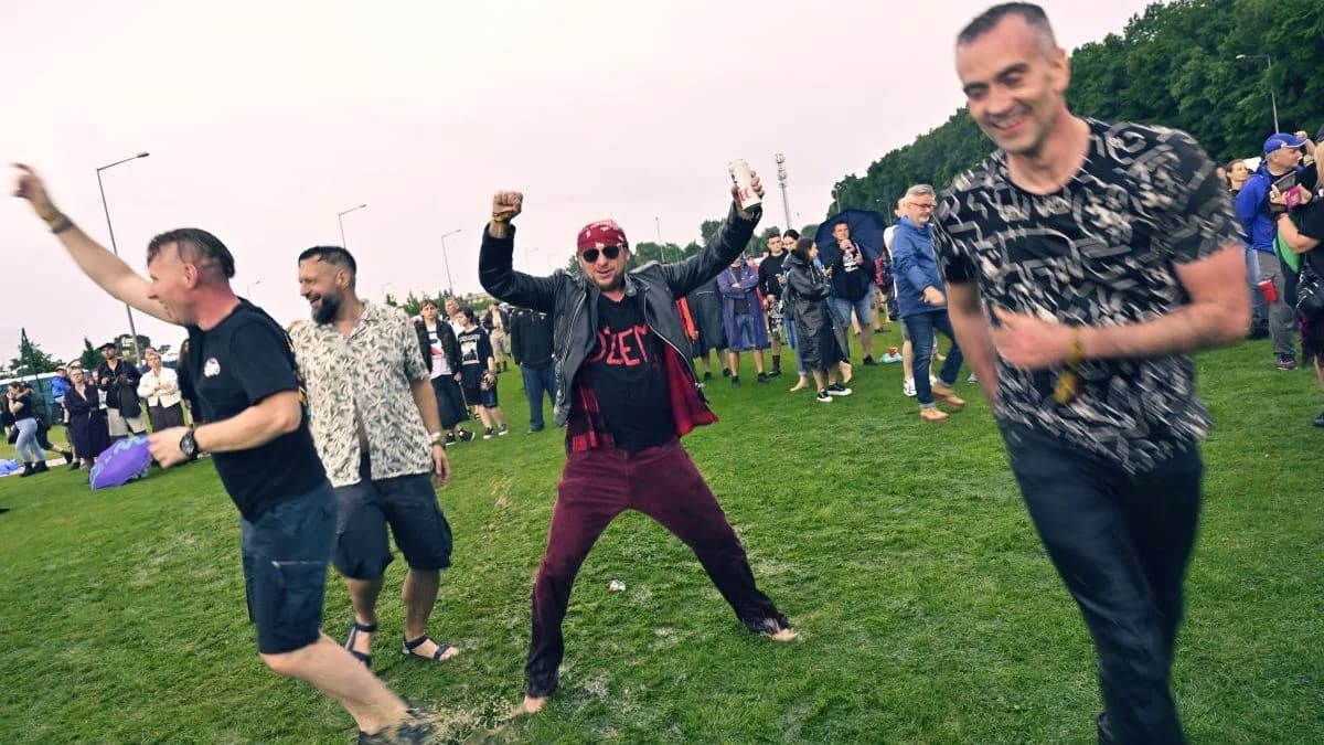 Tak bawiliście w błocie i deszczu podczas pierwszego dnia Jarocin Festiwal 2026
