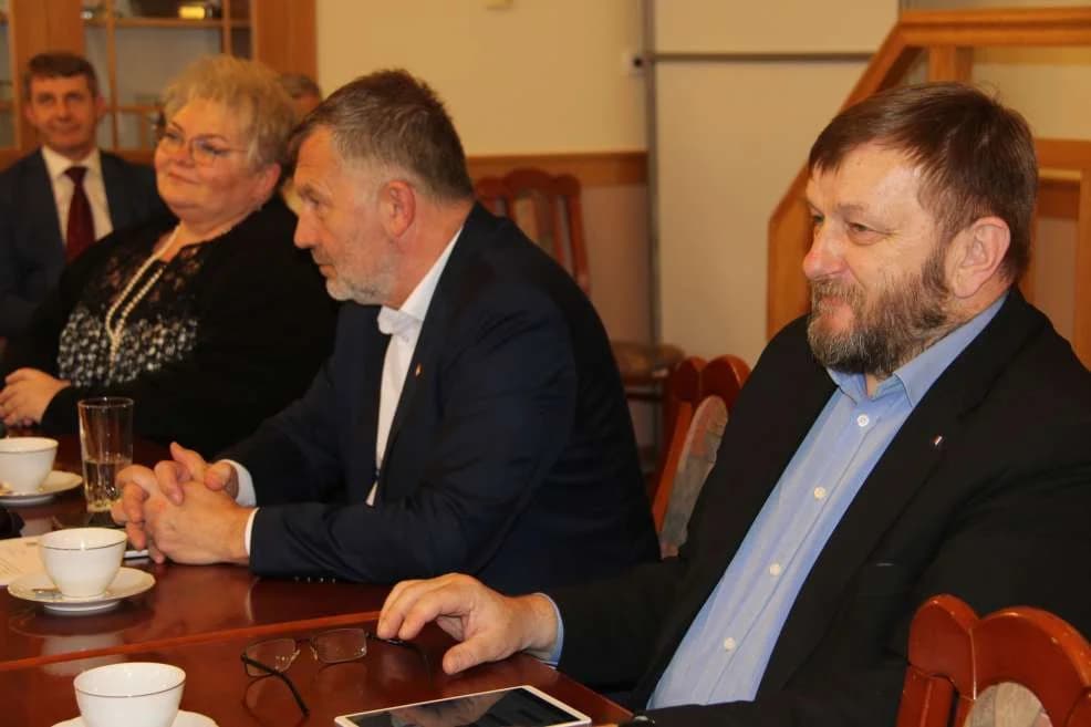 Ostatnie posiedzenie Rady Powiatu Jarocińskiego — zdjęcie 4 z 35