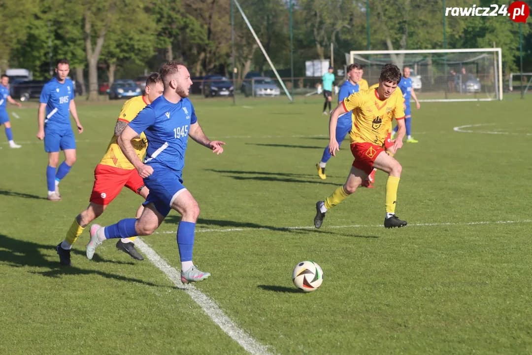 Podsumowanie piłkarskiego weekendu na Ziemi Jarocińskiej — zdjęcie 4 z 34