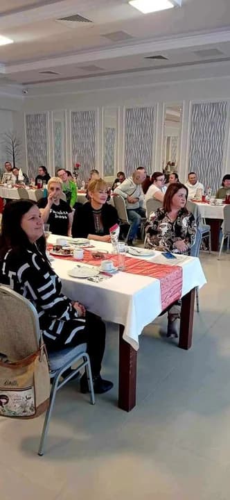 Zabawa w Warsztatach Terapii Zajęciowej w Jarocinie — zdjęcie 4 z 5