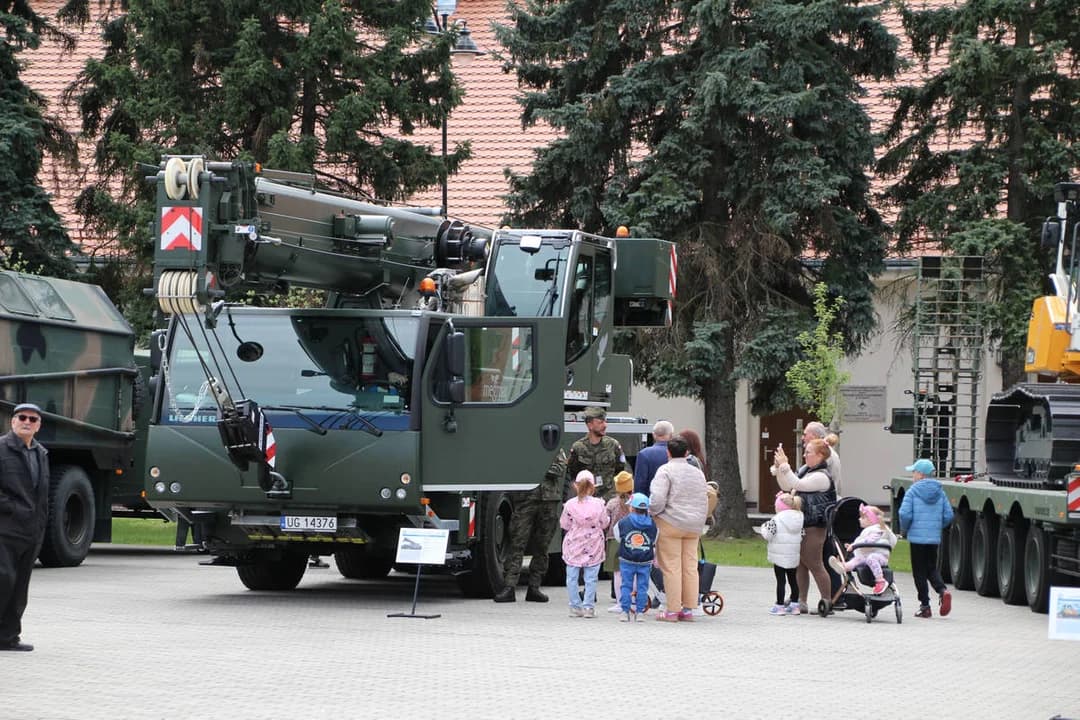 Jarocińska jednostka wojskowa otworzyła się dla mieszkańców [ZDJĘCIA]