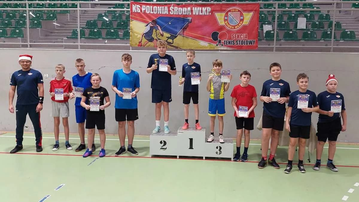 Mikołajkowy Turniej tenisa stołowego w Środzie Wielkopolskiej — zdjęcie 2 z 5