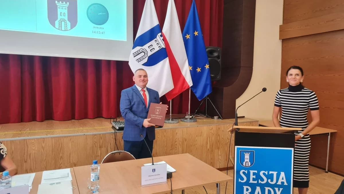 Mariusz Nowak złożył ślubowanie na radnego gminy Nowe Miasto. Zastąpił Agnieszkę Król [ZDJĘCIA] — zdjęcie 3 z 6