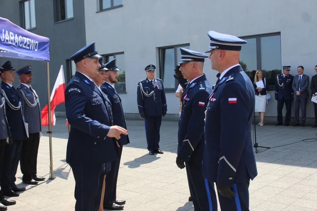 Święto Policji w Jarocinie. Policjanci odebrali awanse, padła ważna zapowiedź na 2027 rok