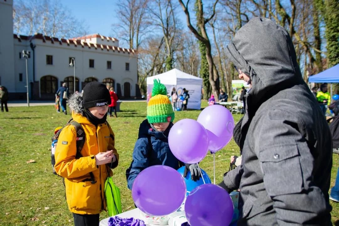 Najlepsze marzanny znalazły się na śmieciarkach. Uczniowie projektowali je z używanych tekstyliów [ZDJĘCIA] — zdjęcie 5 z 35
