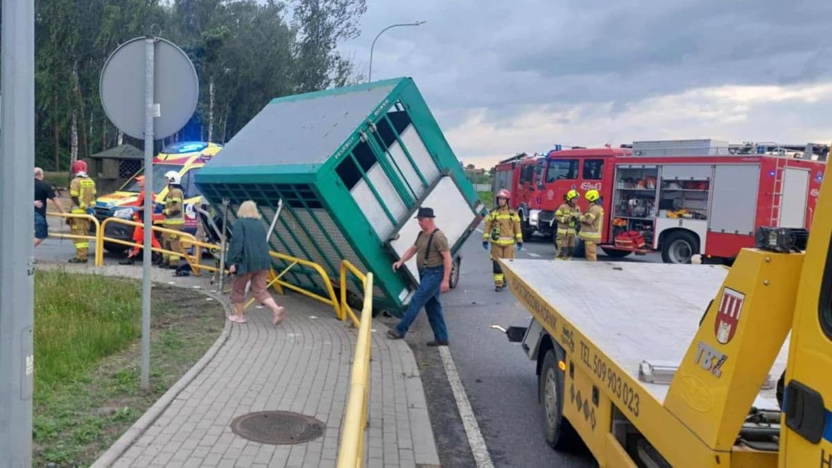 Wypadek między Kotlinem a Wyszkami na DK11