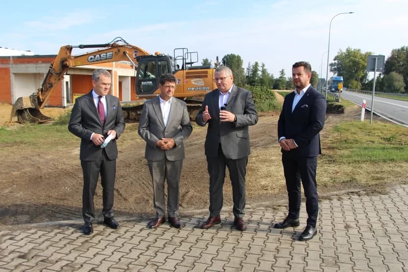 Ogromna przebudowa drogi 443 Jarocin - Tuliszków w gminie Gizałki. Kierowcy muszą liczyć się z utrudnieniami [ZDJĘCIA] — zdjęcie 6 z 39